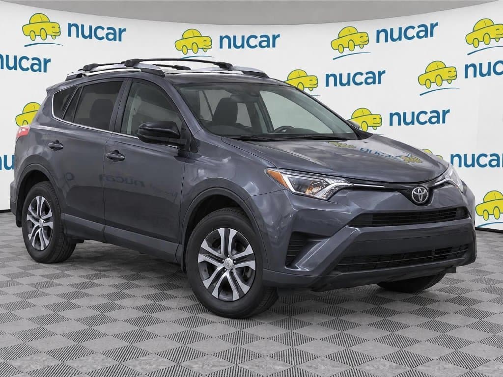 2017 Toyota RAV4 LE — photo 1 of 29