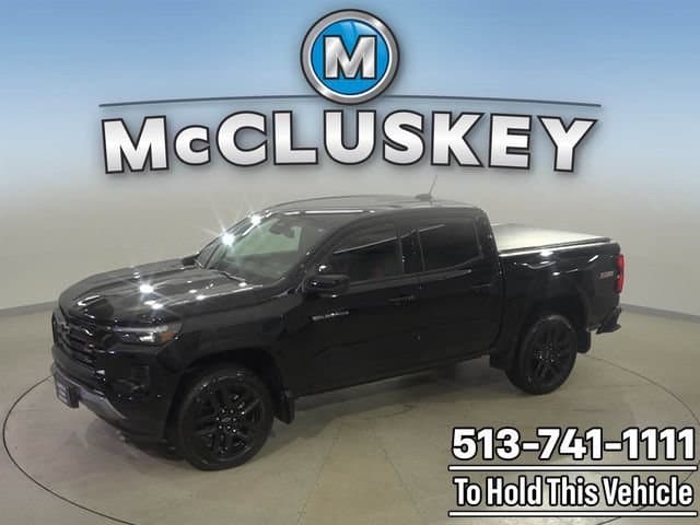 2025 Chevrolet Colorado Z71 — photo 1 of 40