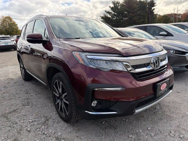 2022 Honda Pilot Touring 8-Passenger — photo 1 of 8
