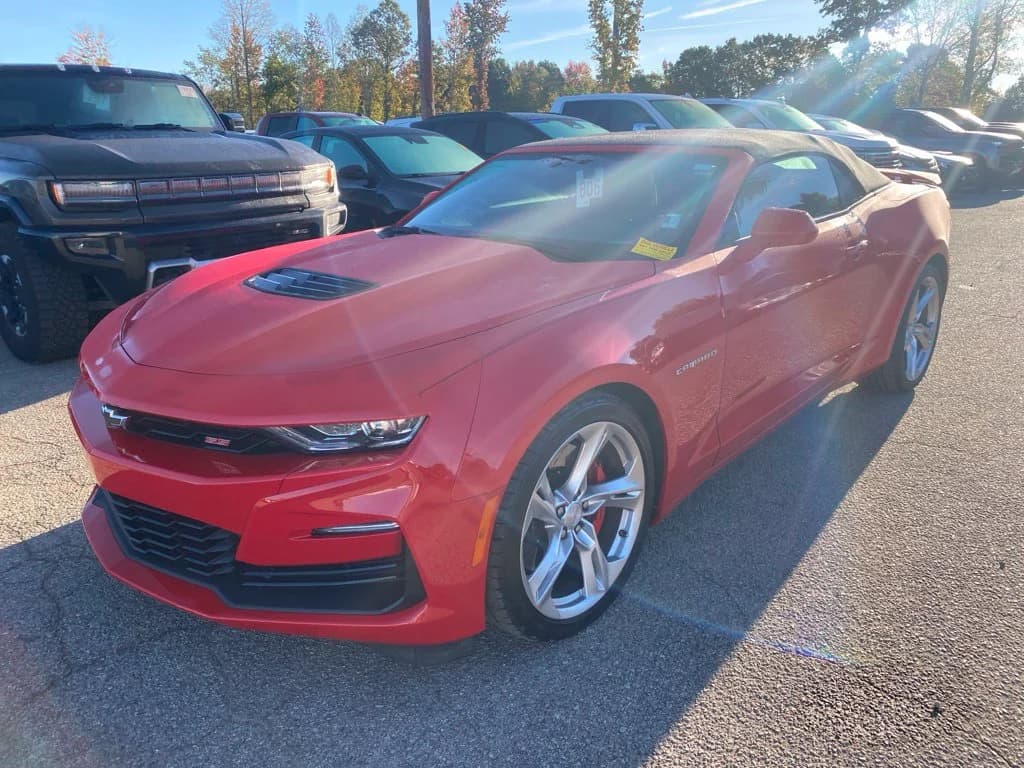 2023 Chevrolet Camaro Base — photo 1 of 14