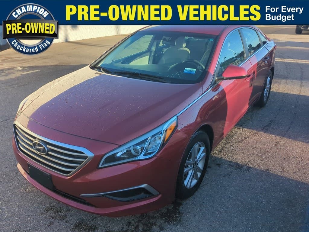 2016 Hyundai Sonata 2.4L — photo 1 of 8