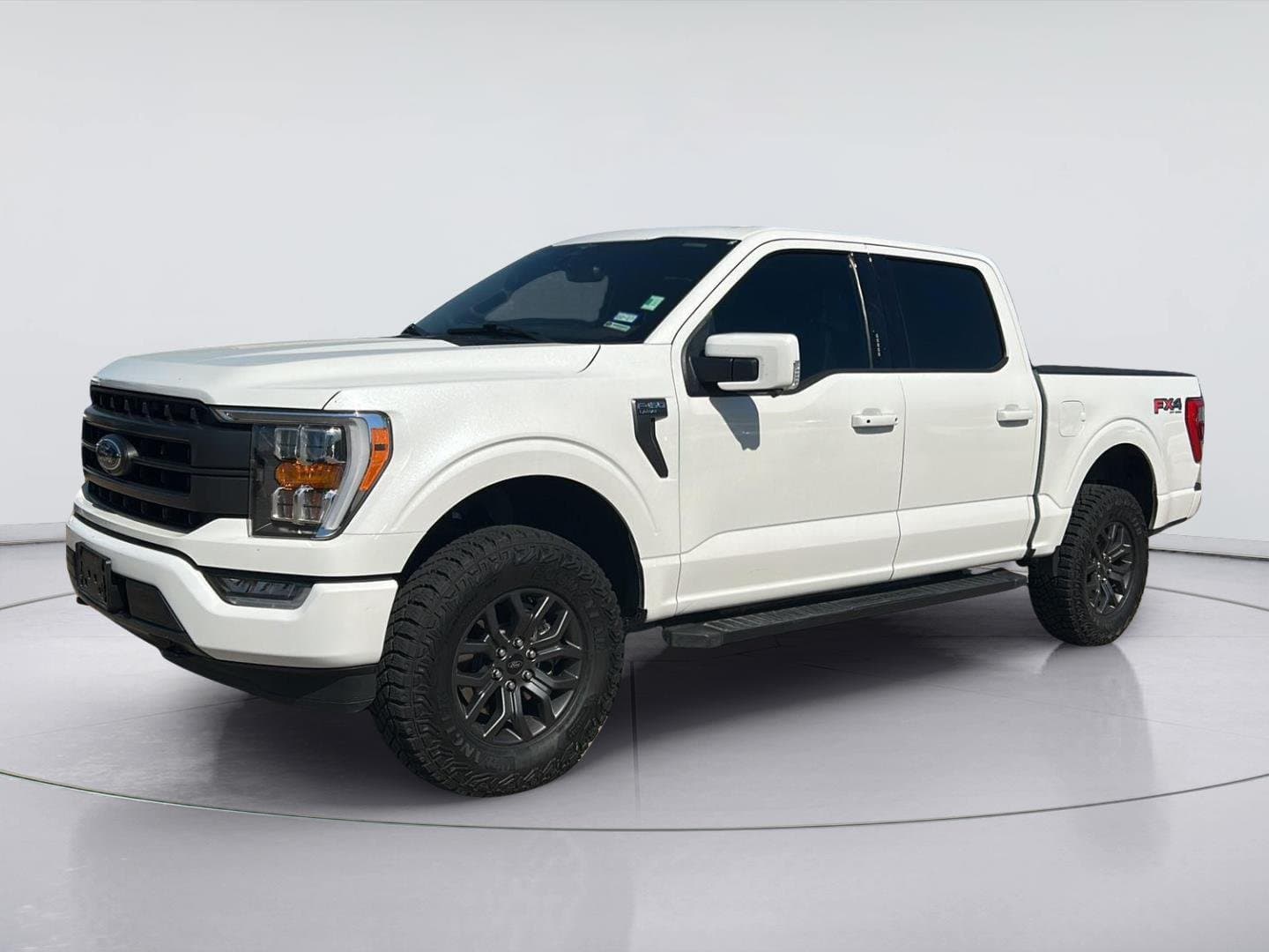 2023 Ford F-150 LARIAT — photo 1 of 11