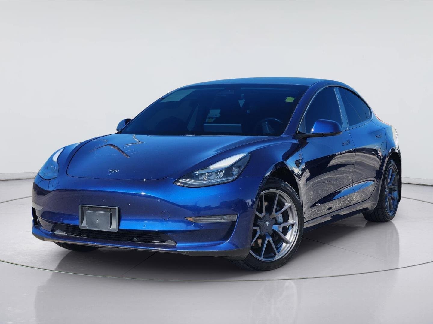 2021 Tesla Model 3 Standard Range Plus — photo 1 of 29