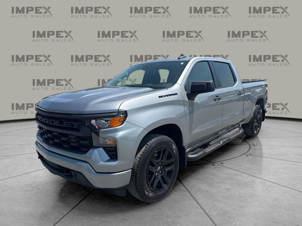 2024 Chevrolet Silverado 1500 Custom — photo 1 of 35