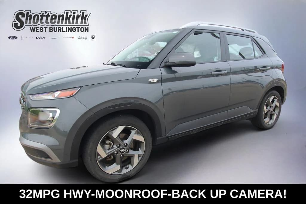 2025 Hyundai Venue SEL — photo 1 of 38