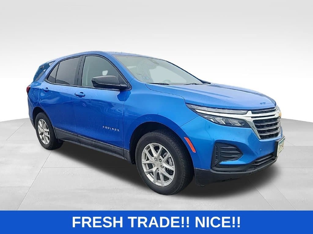 2024 Chevrolet Equinox LS — photo 1 of 4