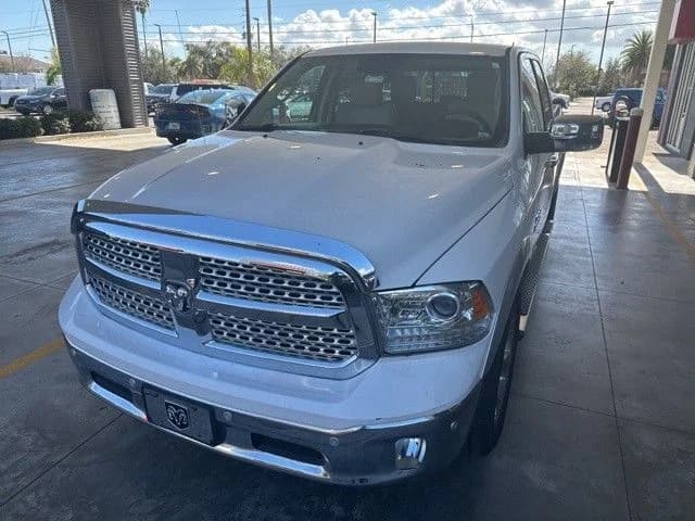 2017 RAM 1500 Laramie — photo 1 of 5
