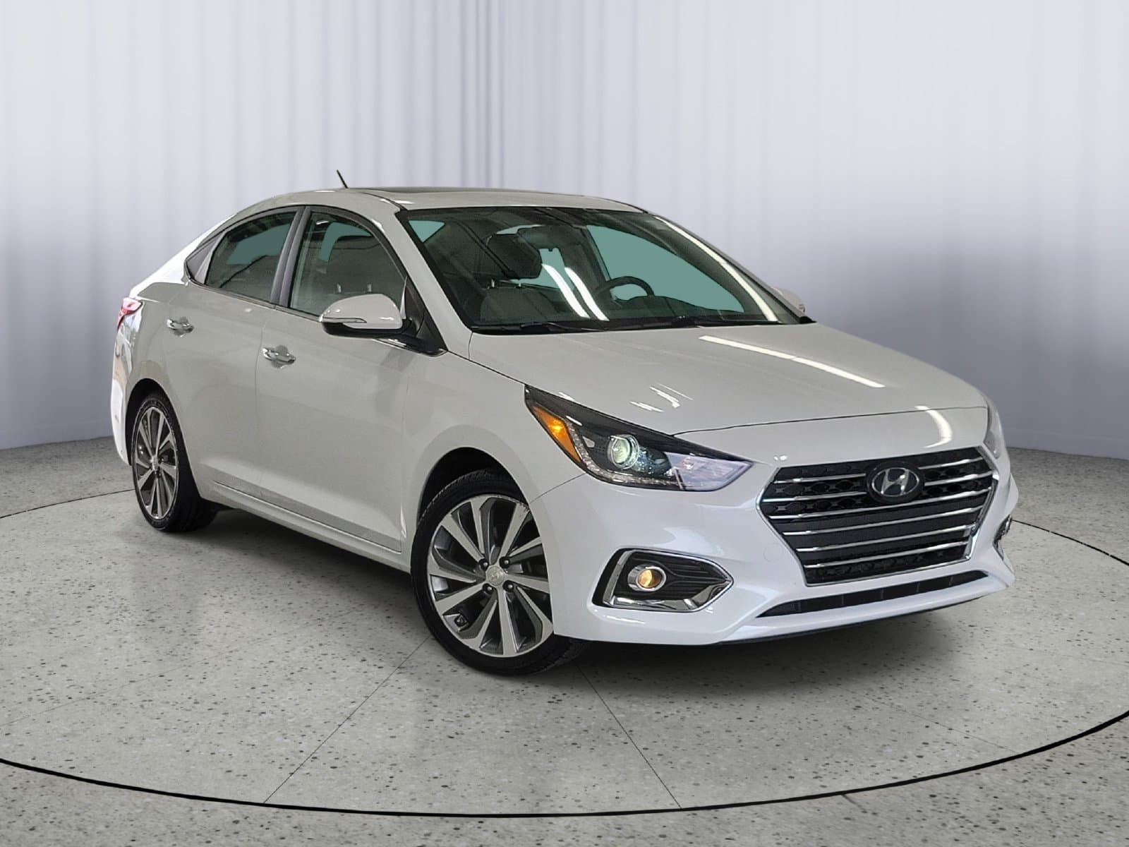 2022 Hyundai Accent Limited — photo 1 of 31