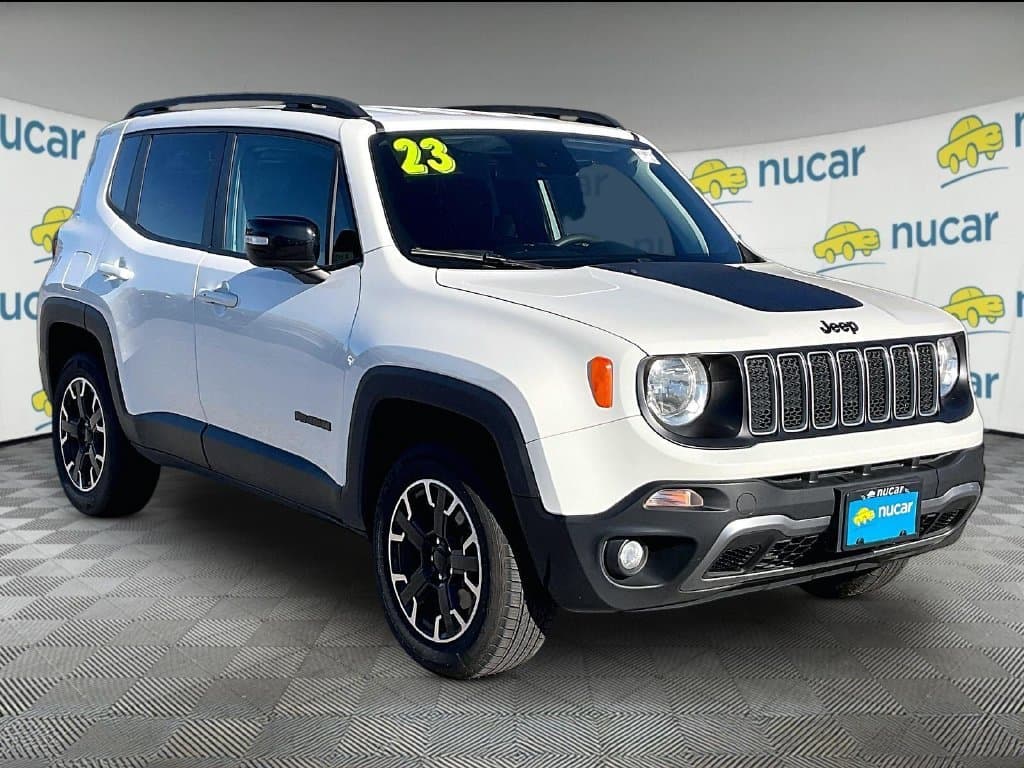 2023 Jeep Renegade Latitude — photo 1 of 34