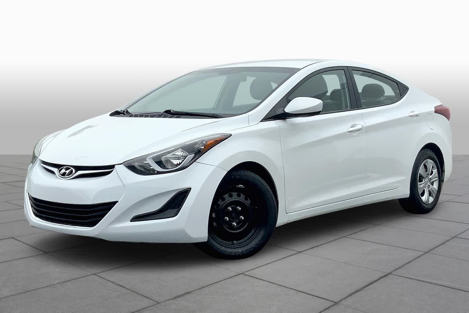 2016 Hyundai Elantra SE — photo 1 of 34