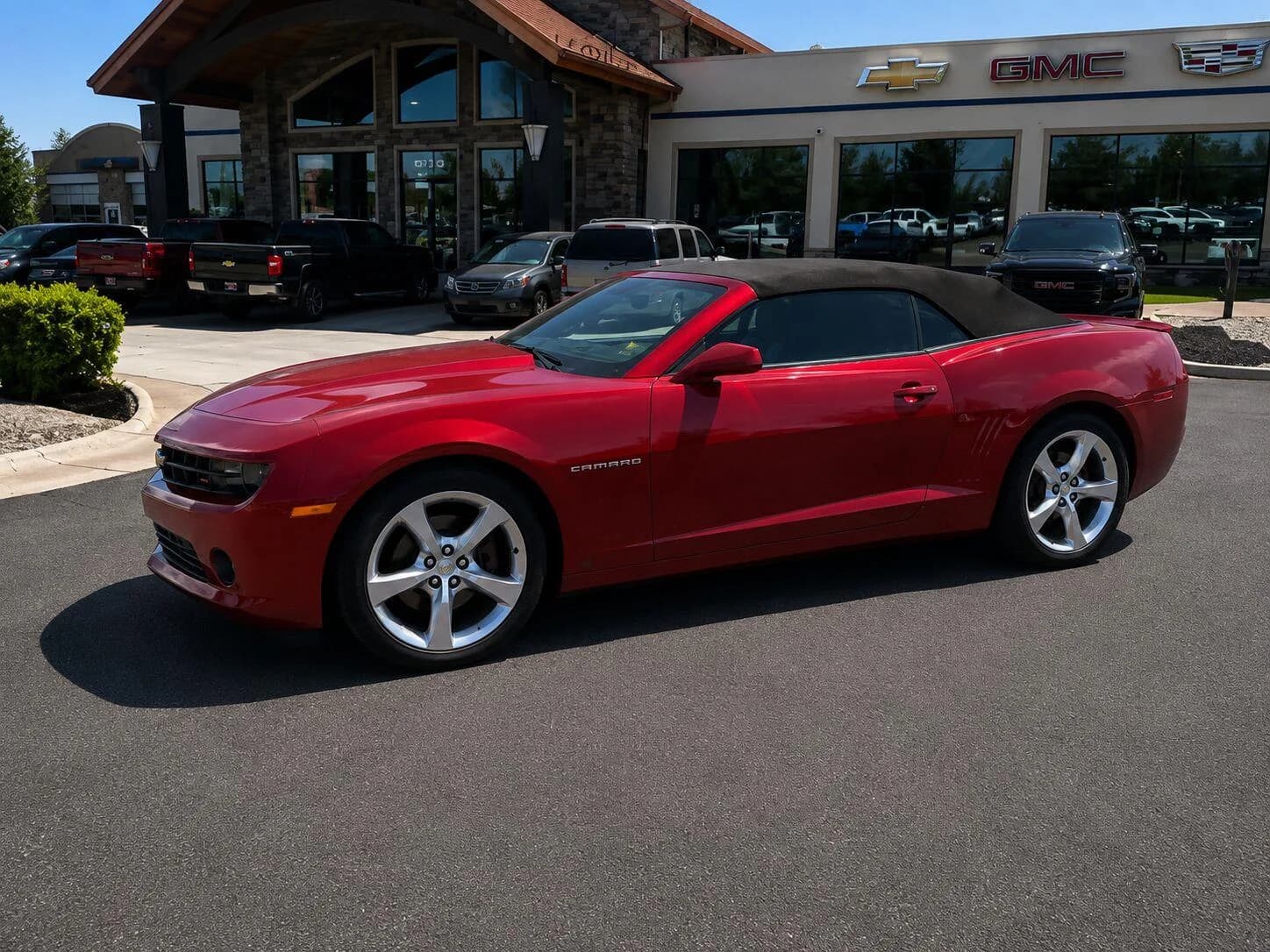 2015 Chevrolet Camaro LT — photo 1 of 31