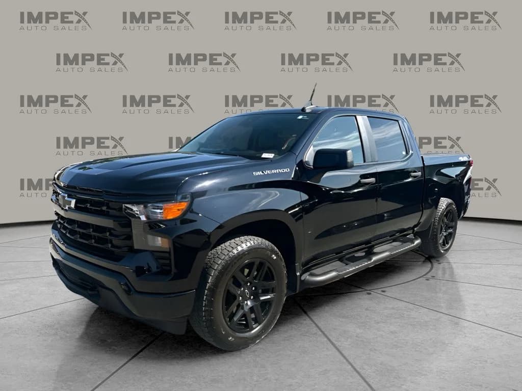 2023 Chevrolet Silverado 1500 Custom — photo 1 of 28