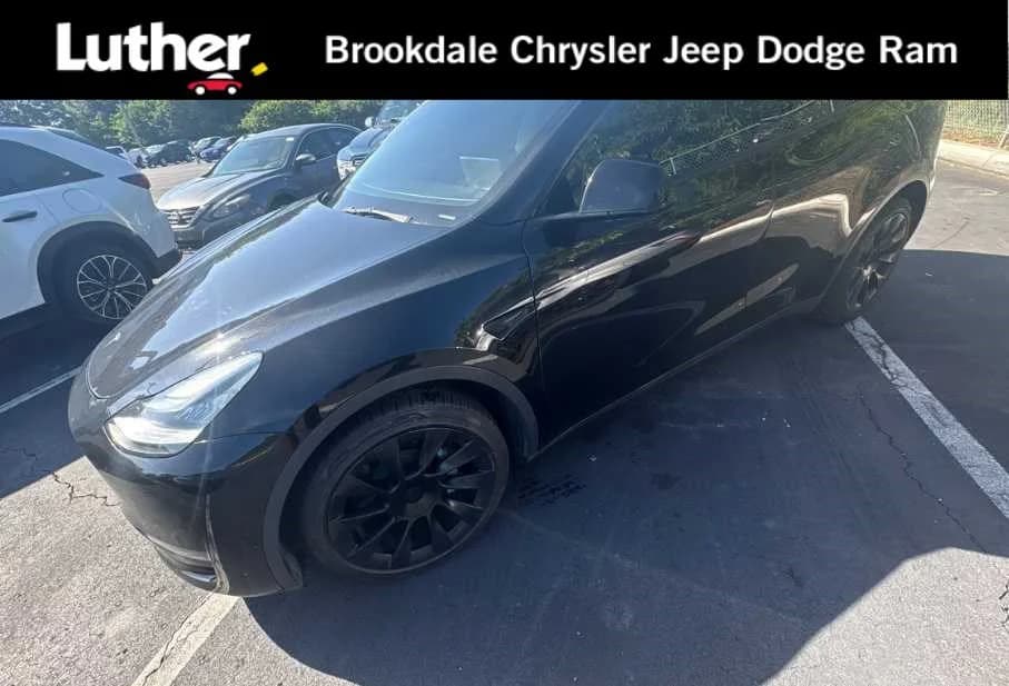 2022 Tesla Model Y Long Range — photo 1 of 11