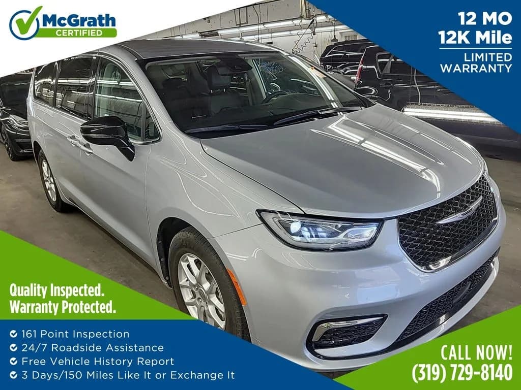 2024 Chrysler Pacifica Touring L — photo 1 of 16