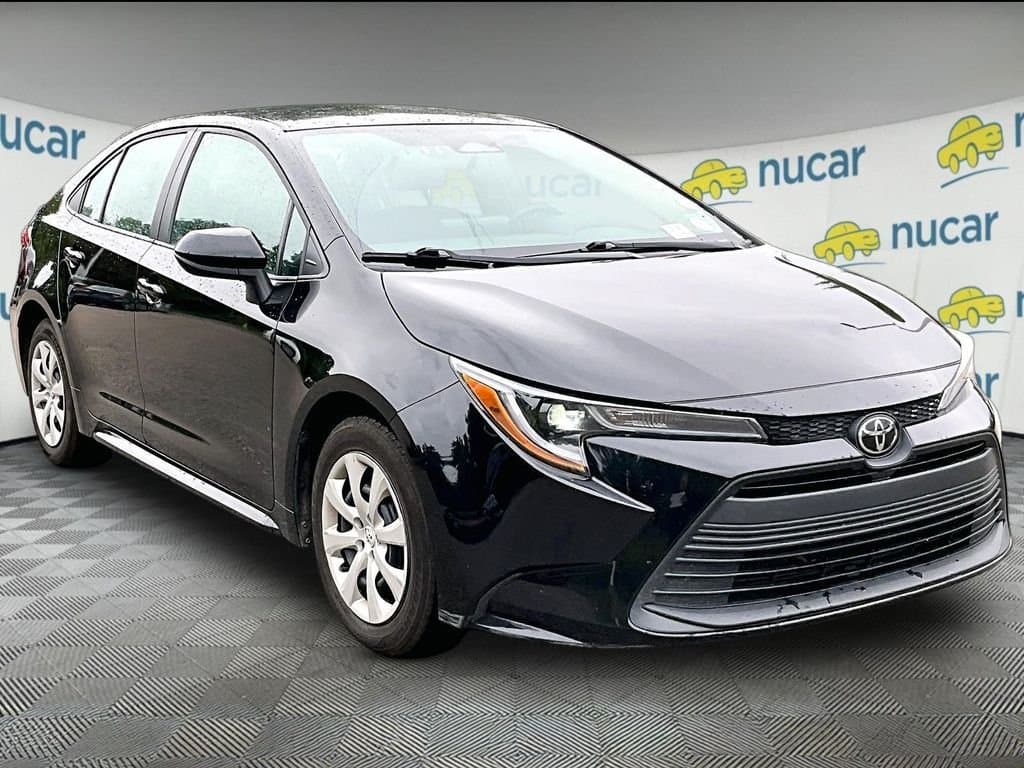 2024 Toyota Corolla LE — photo 1 of 10
