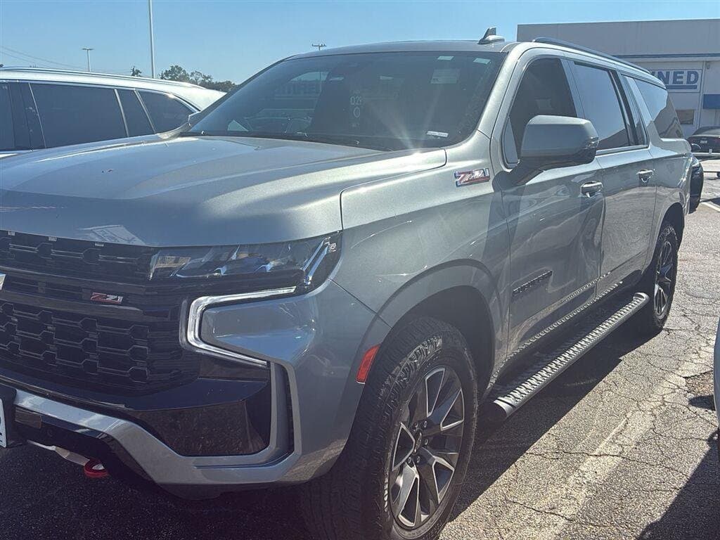 2024 Chevrolet Suburban Z71 — photo 1 of 5