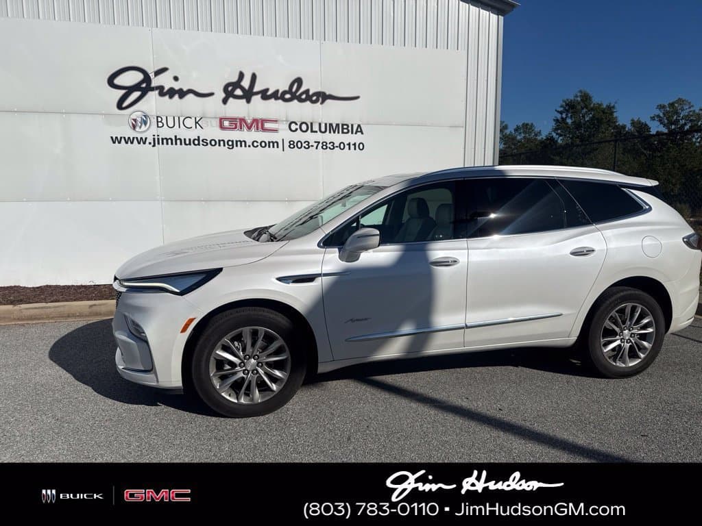 2022 Buick Enclave Avenir — photo 1 of 7