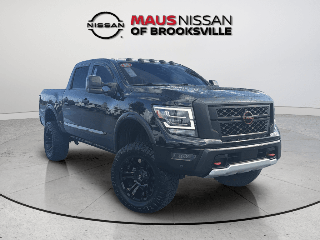 2024 Nissan Titan PRO-4X — photo 1 of 58