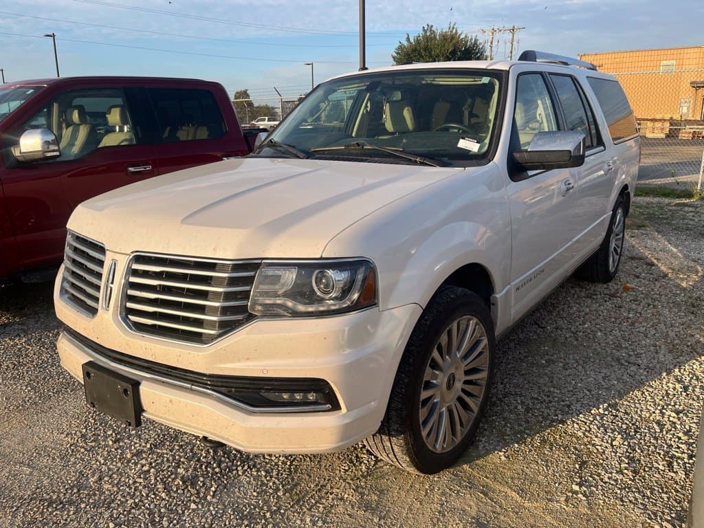 2016 Lincoln Navigator L Reserve — photo 1 of 37