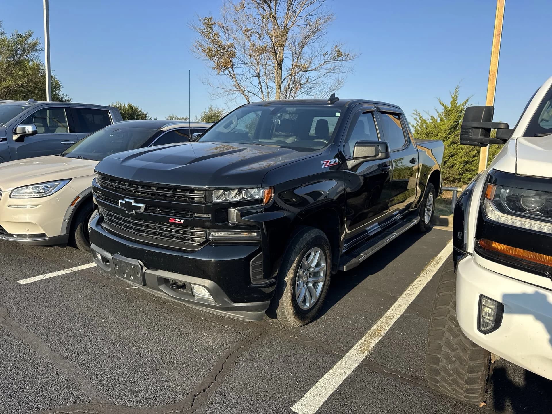 2021 Chevrolet Silverado 1500 RST — photo 1 of 3