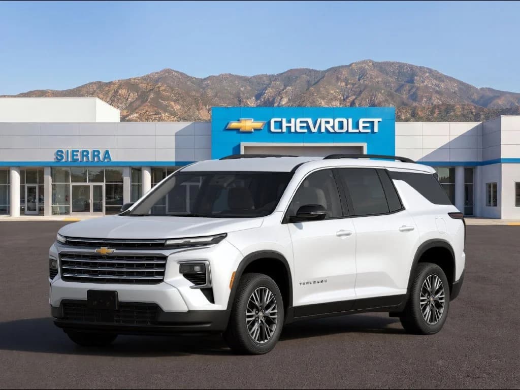 2027 Chevrolet Traverse FWD LT — photo 1 of 17