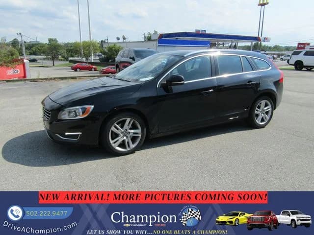 2015 Volvo V60 T5 Premier — photo 1 of 18