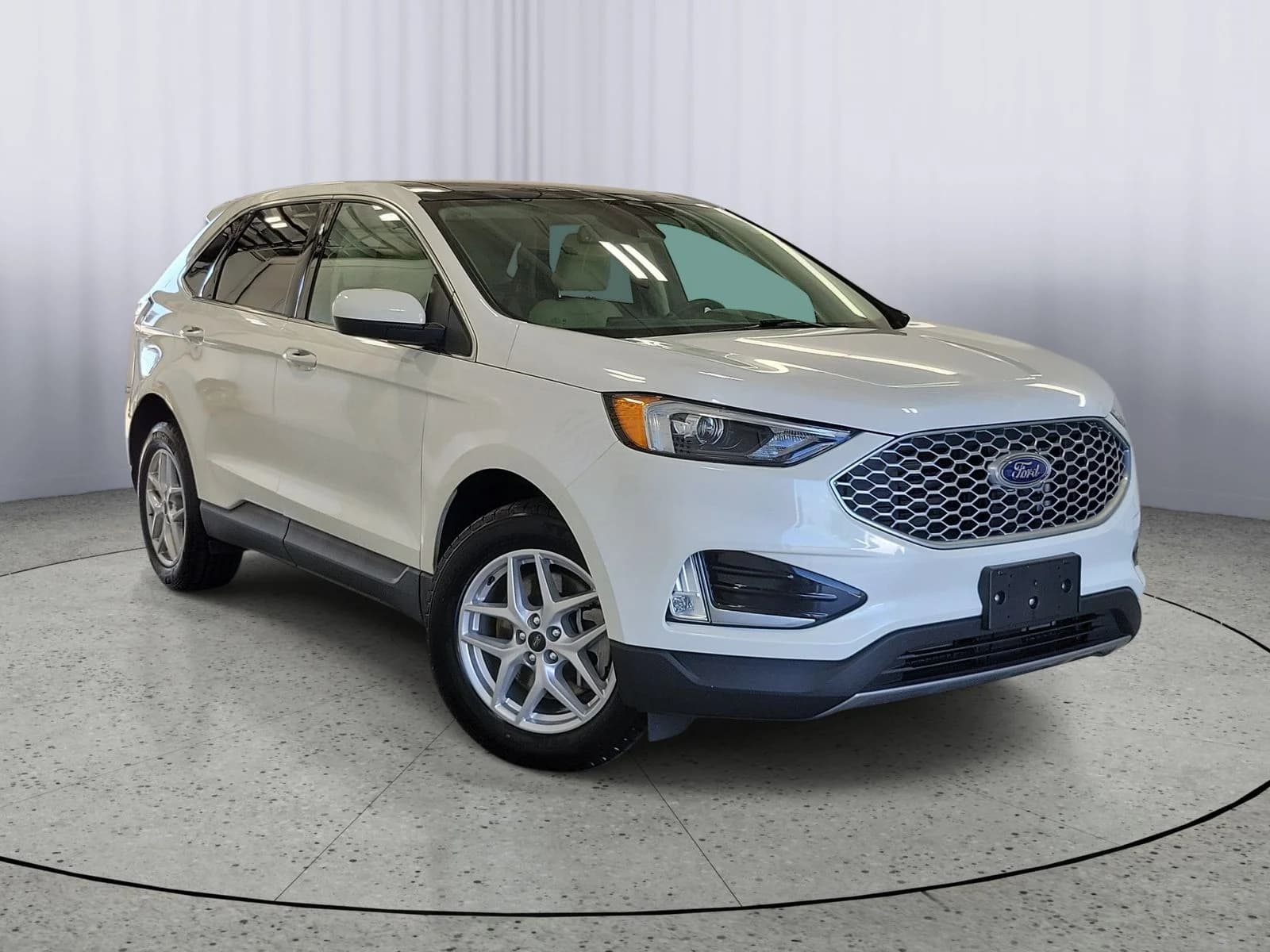 2024 Ford Edge SEL — photo 1 of 36
