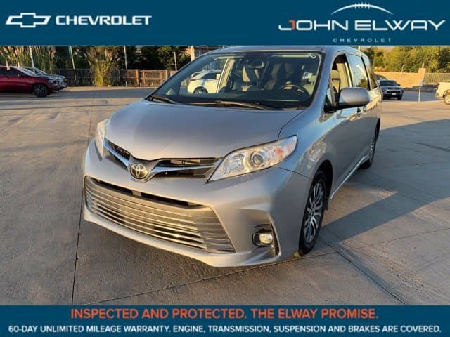 2018 Toyota Sienna XLE — photo 1 of 24