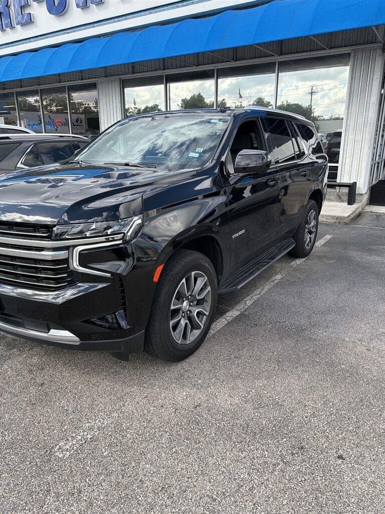 2024 Chevrolet Tahoe LT — photo 1 of 5