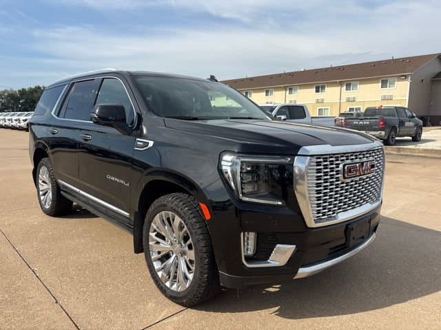 2021 GMC Yukon Denali — photo 1 of 25