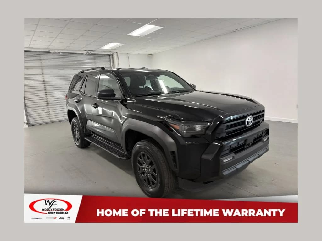 2025 Toyota 4Runner SR5 — photo 1 of 18