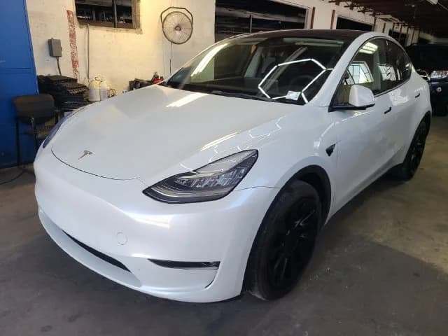 2021 Tesla Model Y Long Range — photo 1 of 4