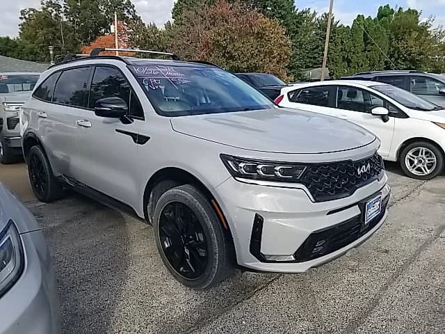 2022 Kia Sorento SX — photo 1 of 33