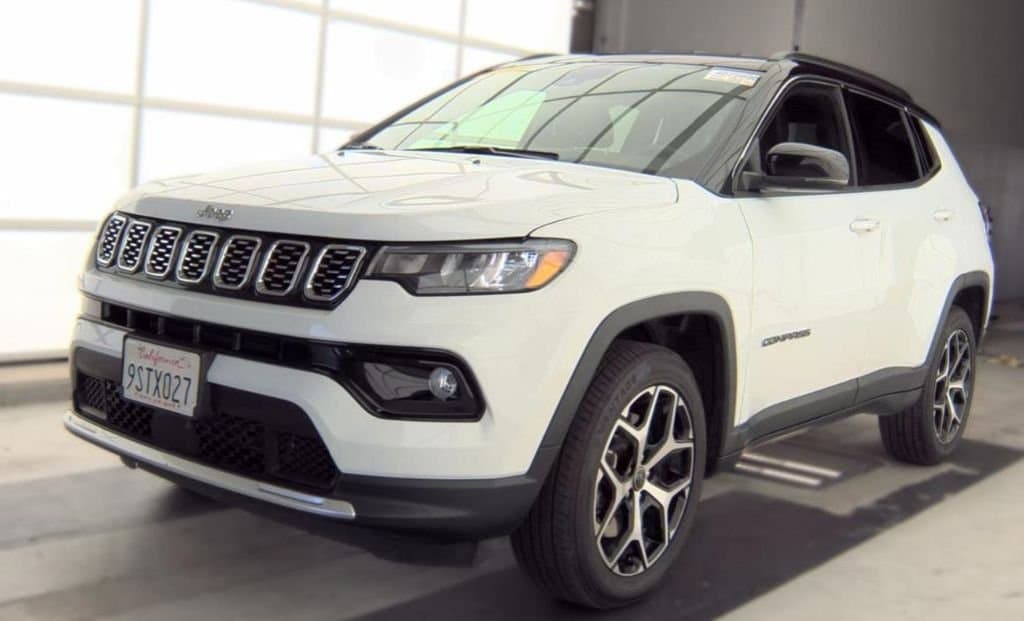 2025 Jeep Compass Limited — photo 1 of 8