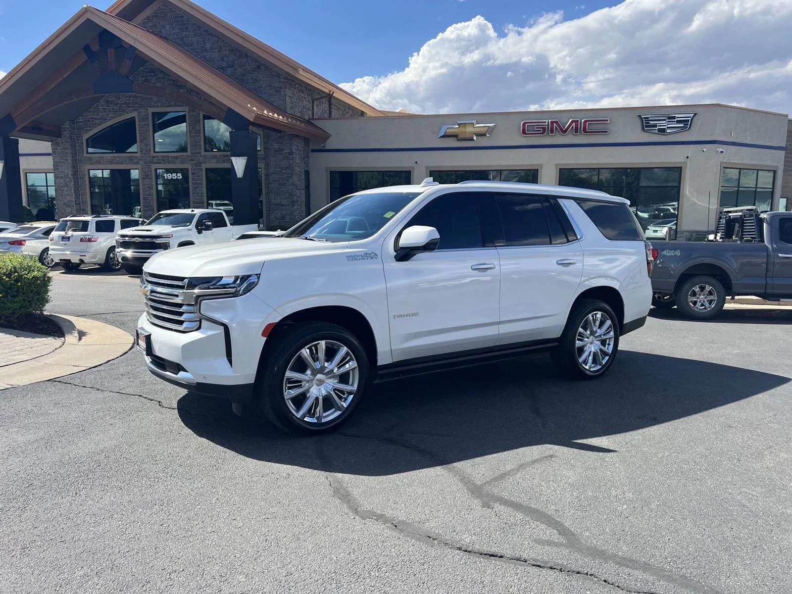 2024 Chevrolet Tahoe High Country — photo 1 of 35
