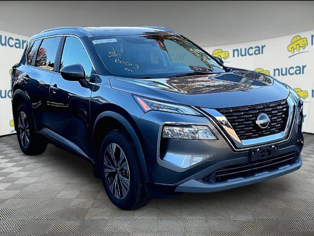2023 Nissan Rogue SV — photo 1 of 3