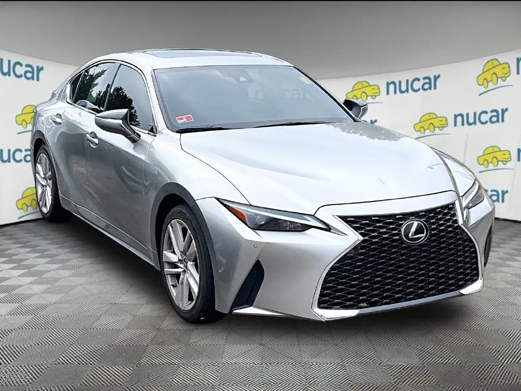 2021 Lexus IS Base — photo 1 of 3