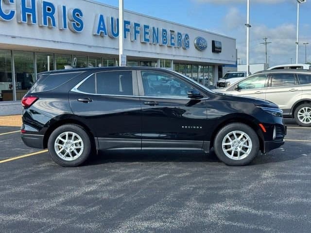 2023 Chevrolet Equinox LT — photo 1 of 23