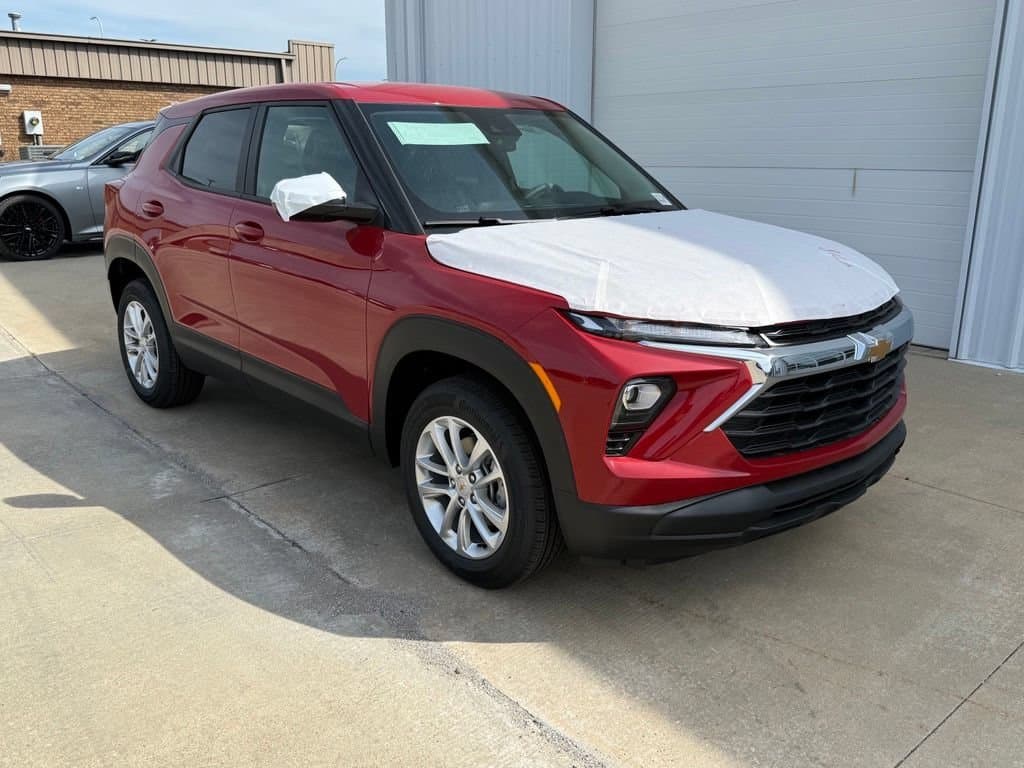 2026 Chevrolet Trailblazer LS — photo 1 of 10