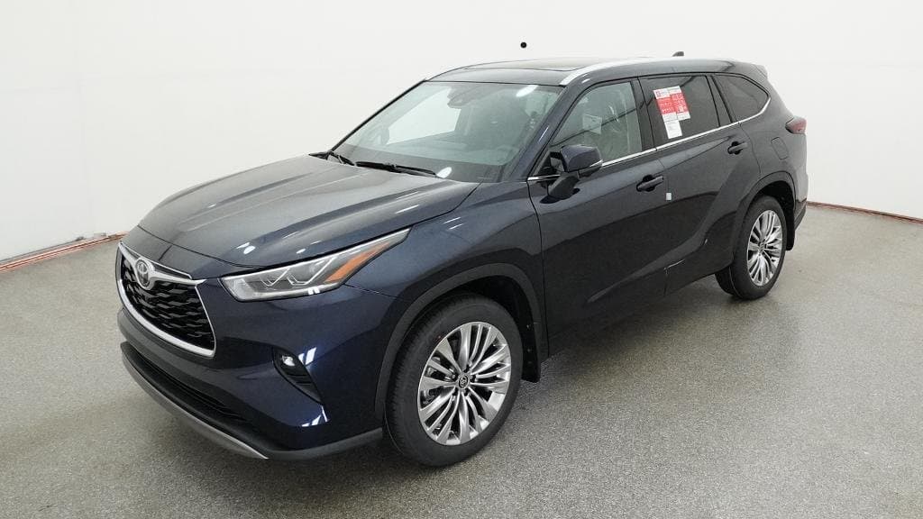 2026 Toyota Highlander Platinum — photo 1 of 52
