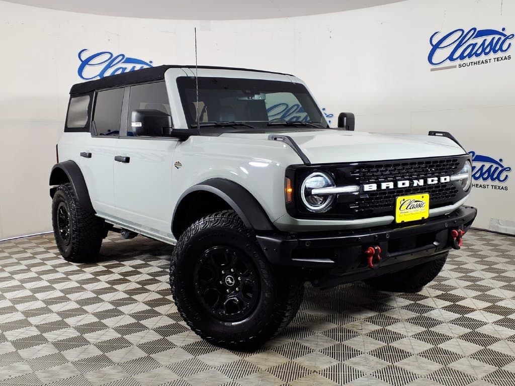 2024 Ford Bronco Wildtrak — photo 1 of 25