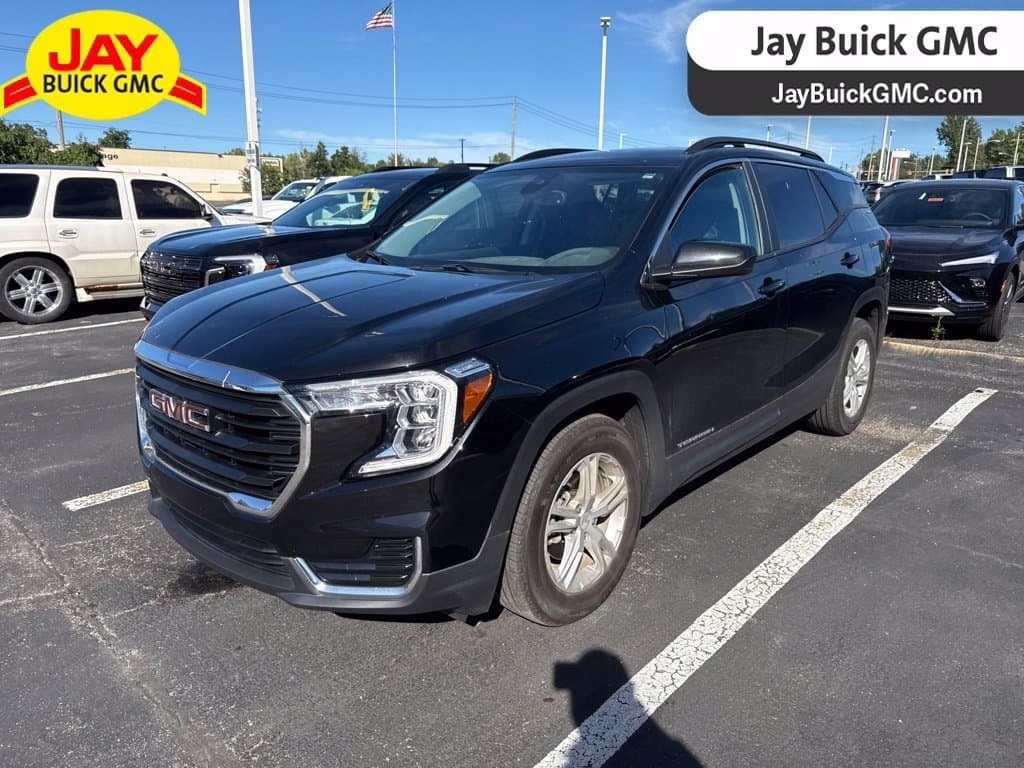 2024 GMC Terrain SLE — photo 1 of 3