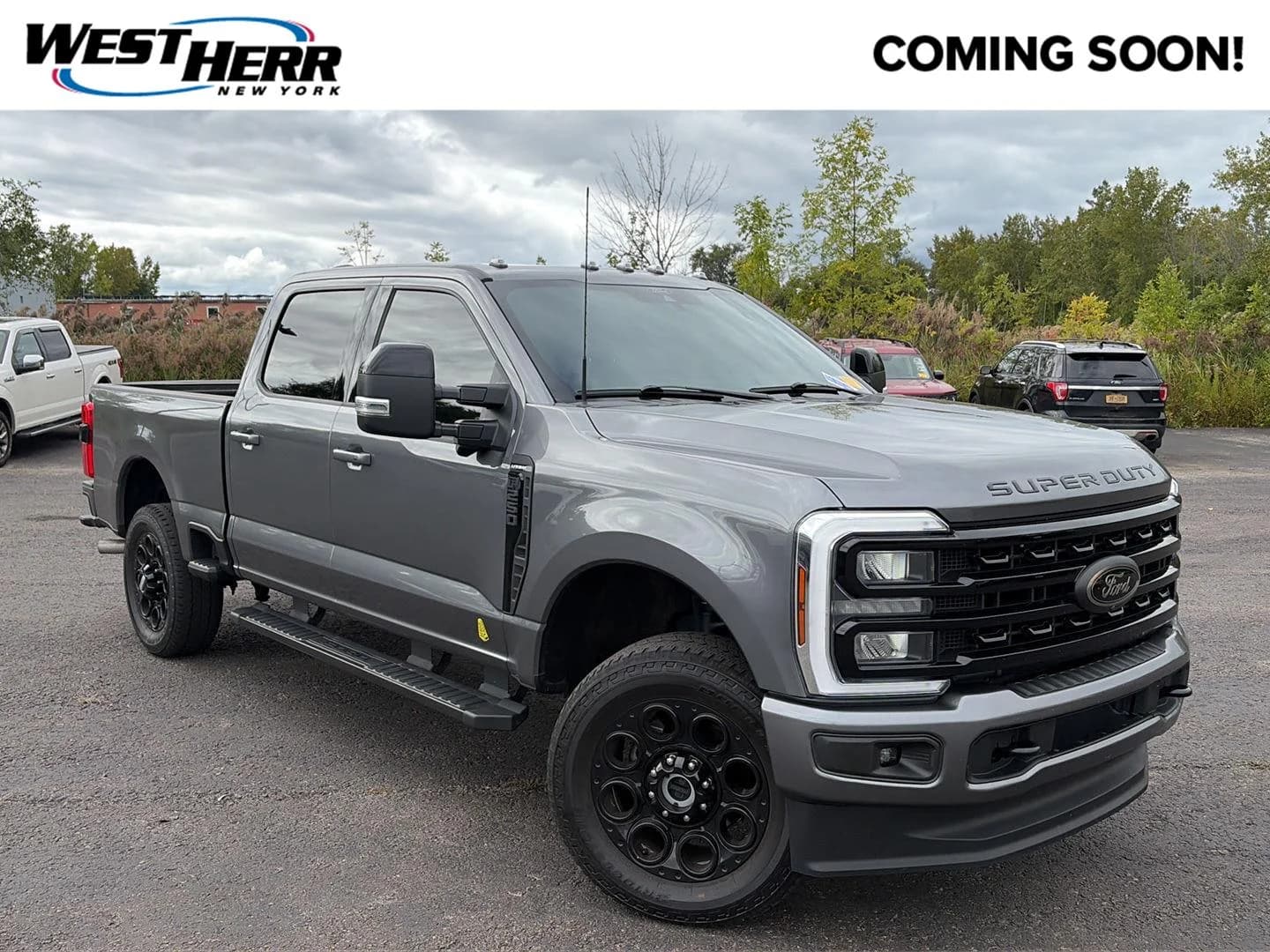 2024 Ford Super Duty F-250 SRW LARIAT — photo 1 of 10