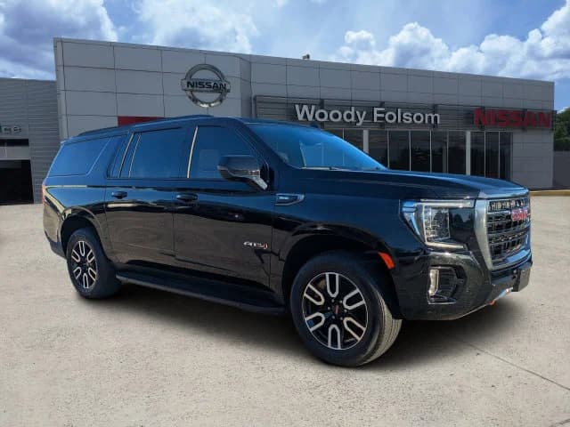 2023 GMC Yukon XL AT4 — photo 1 of 34