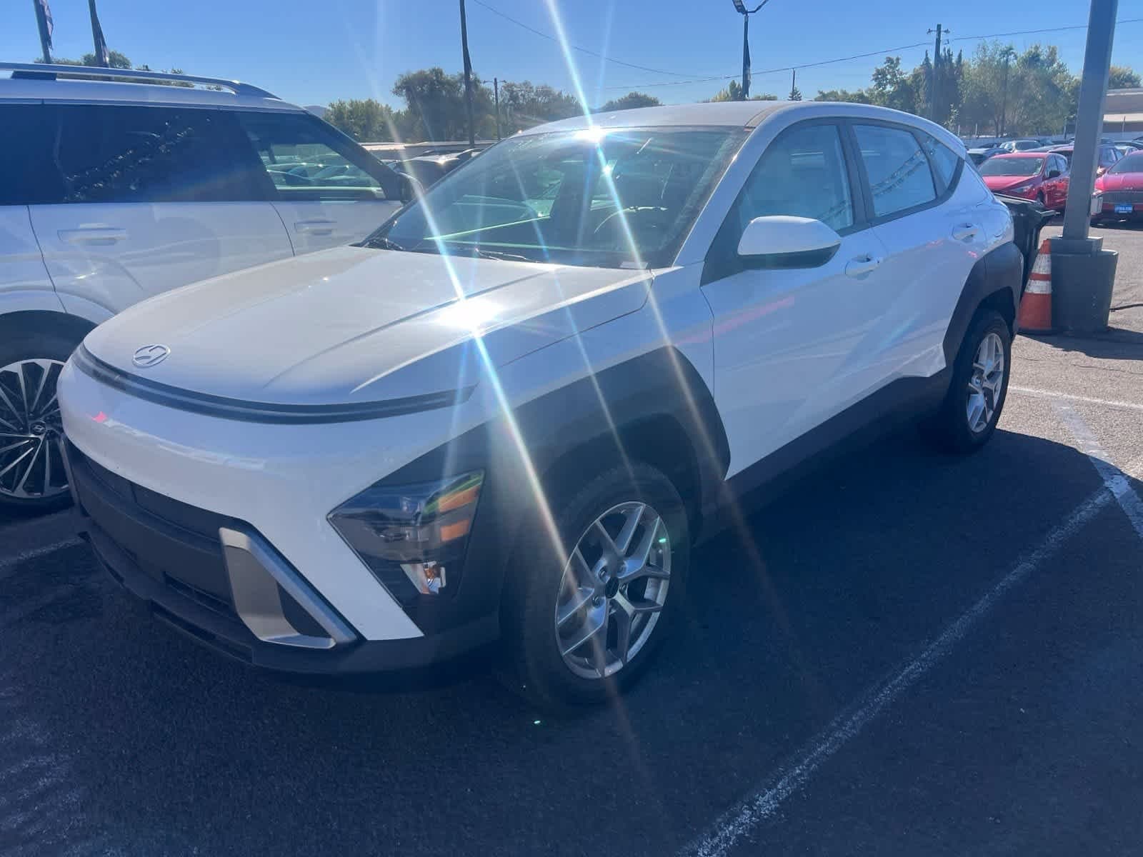 2025 Hyundai Kona SE — photo 1 of 21