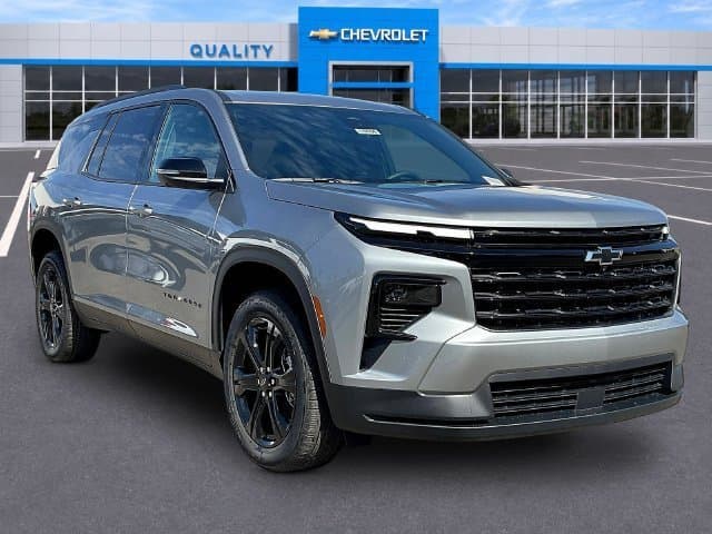 2027 Chevrolet Traverse FWD LT — photo 1 of 41