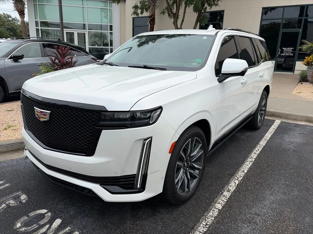 2023 Cadillac Escalade 4WD Sport Platinum — photo 1 of 6