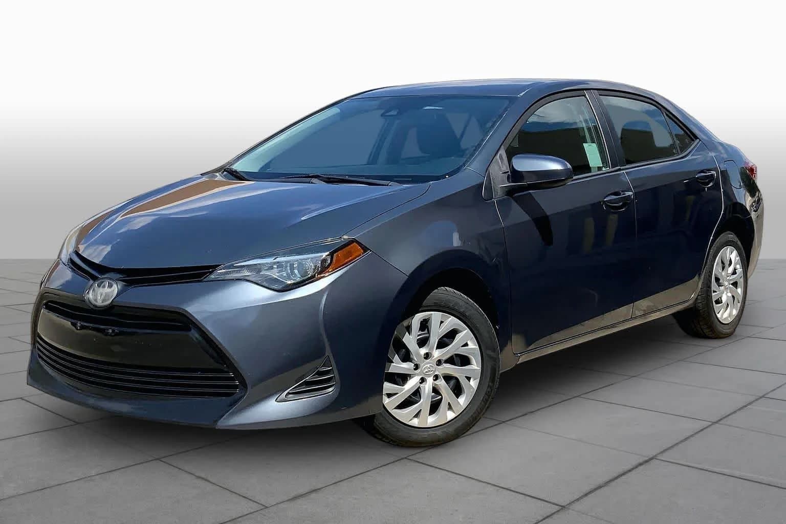 2019 Toyota Corolla LE — photo 1 of 34