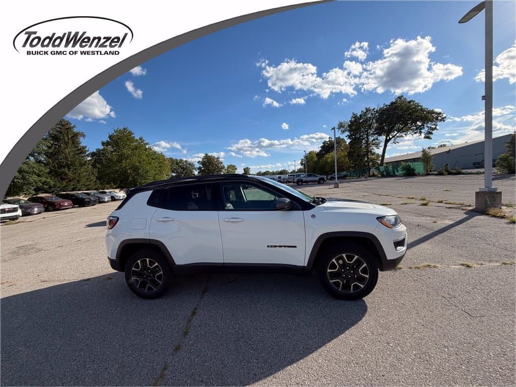 2019 Jeep Compass Trailhawk — photo 1 of 11