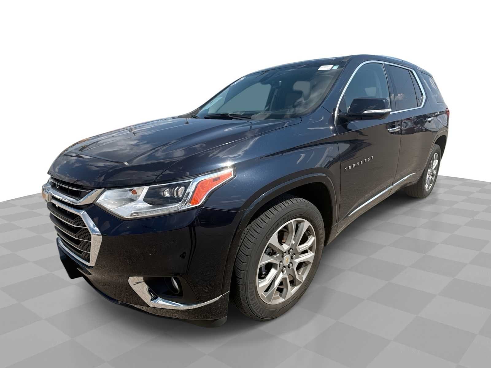 2020 Chevrolet Traverse Premier — photo 1 of 36